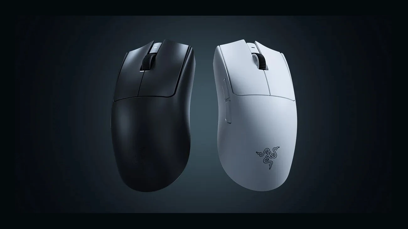 The Razer Viper V4 Pro Wireless mouse is shown in two color variants: black and white, with a three-quarter angle view highlighting the ergonomic design.